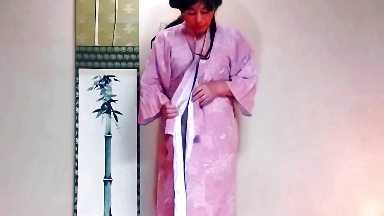 Naked Onsen Geisha Pai-chan