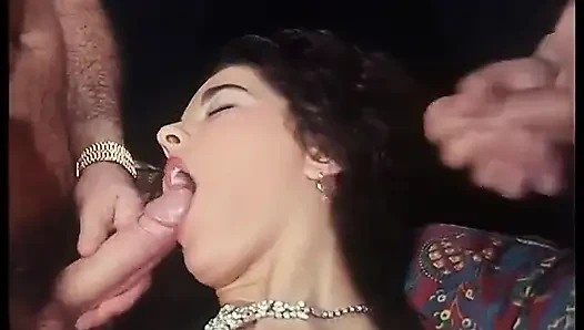 Angelica Bella pretty good fucked in a double penetration