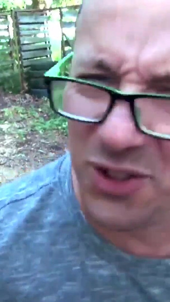 Emotionaler moment von "Mega fuck"
