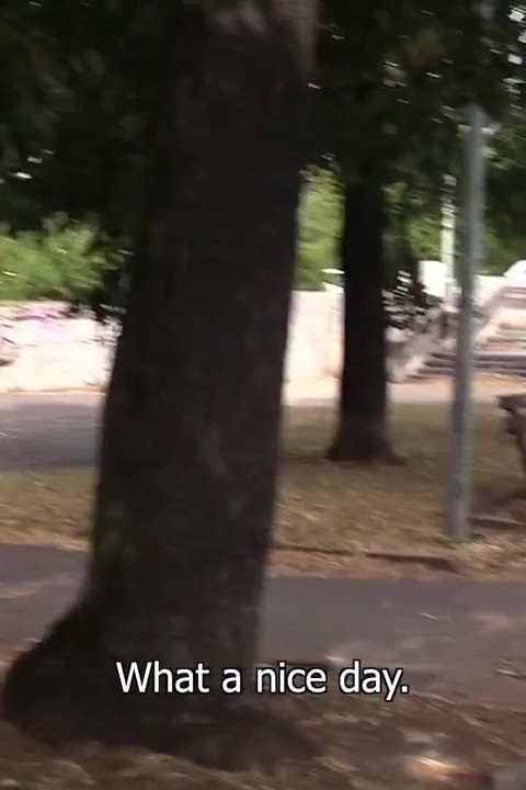 POV ręczna robota i ssanie kutasa za zapłatę