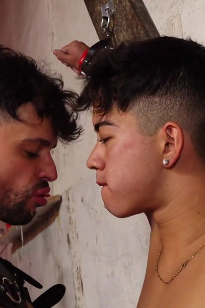 Hot daddy fucks cute twink with big toys and drain his balls!