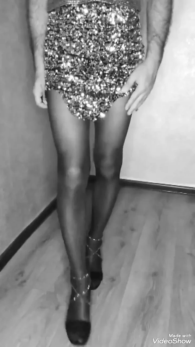 Lady Walk in Glossy Dress