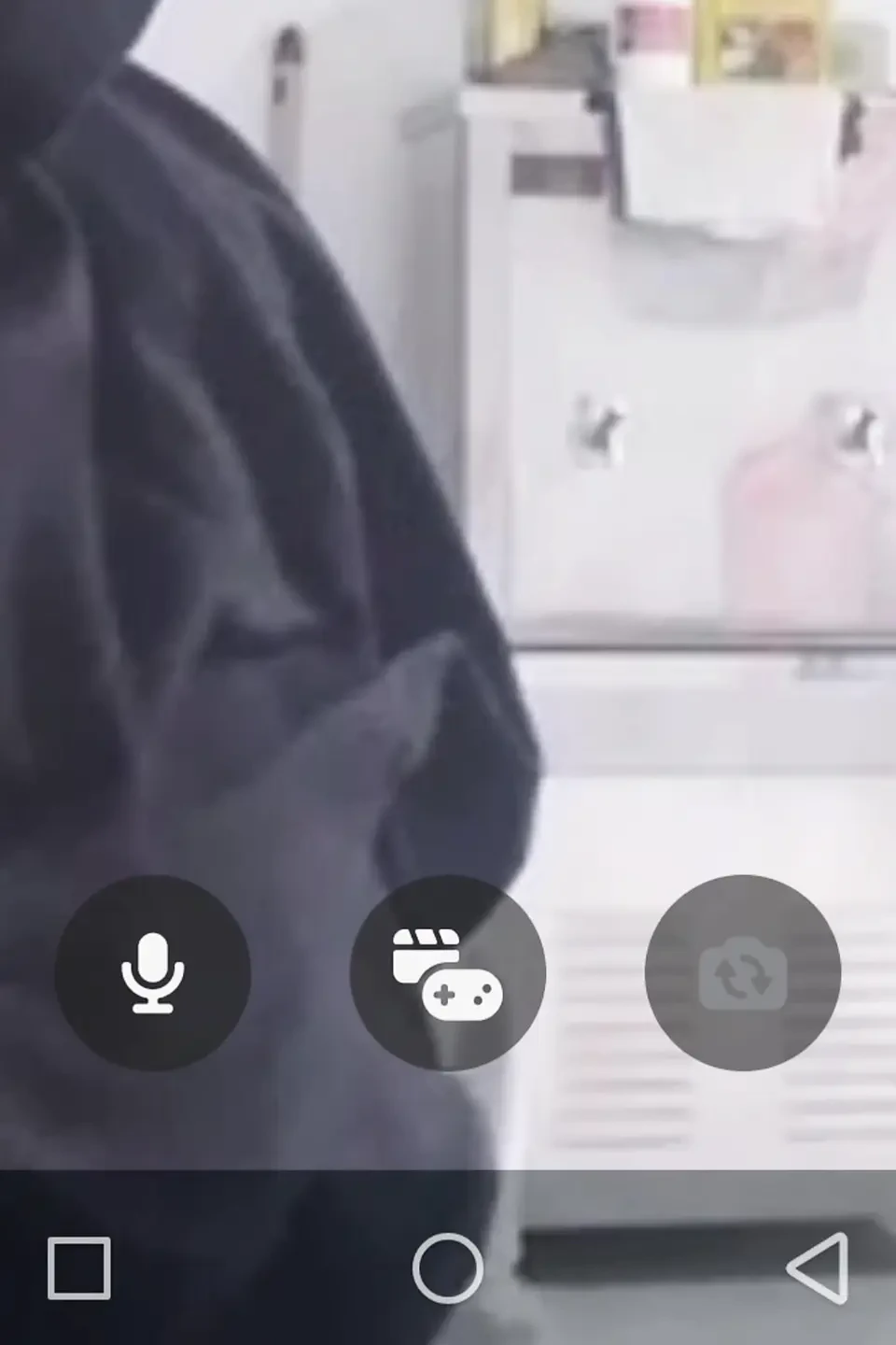 XXX 德西农村女孩的身体测量由她的裁缝以性感的方式拍摄，然后她被性交在所有小穴中，清晰嗨