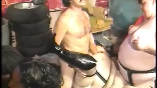 Orgie mit SSBBW schönheiten und gesichtsbesamung