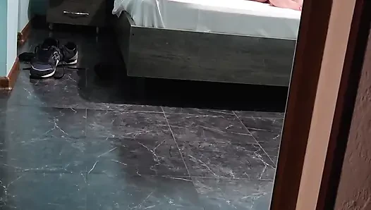 Kepergok lagi beraksi? Tidak, suamiku merekam setiap detiknya di luar ruangan