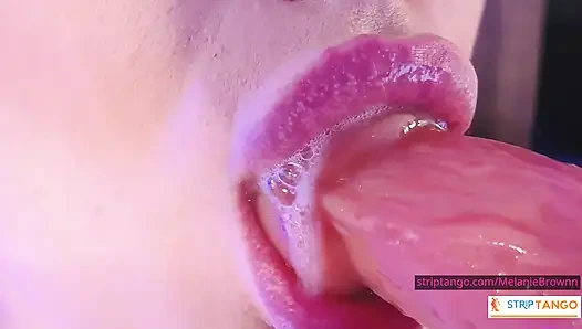 Pembicaraan kotor yang menyenangkan dimulai dari sini. Gadis asli lagi asik masturbasi, joi, kaki!