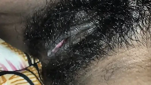 Desi Bhabhis Hintern trifft