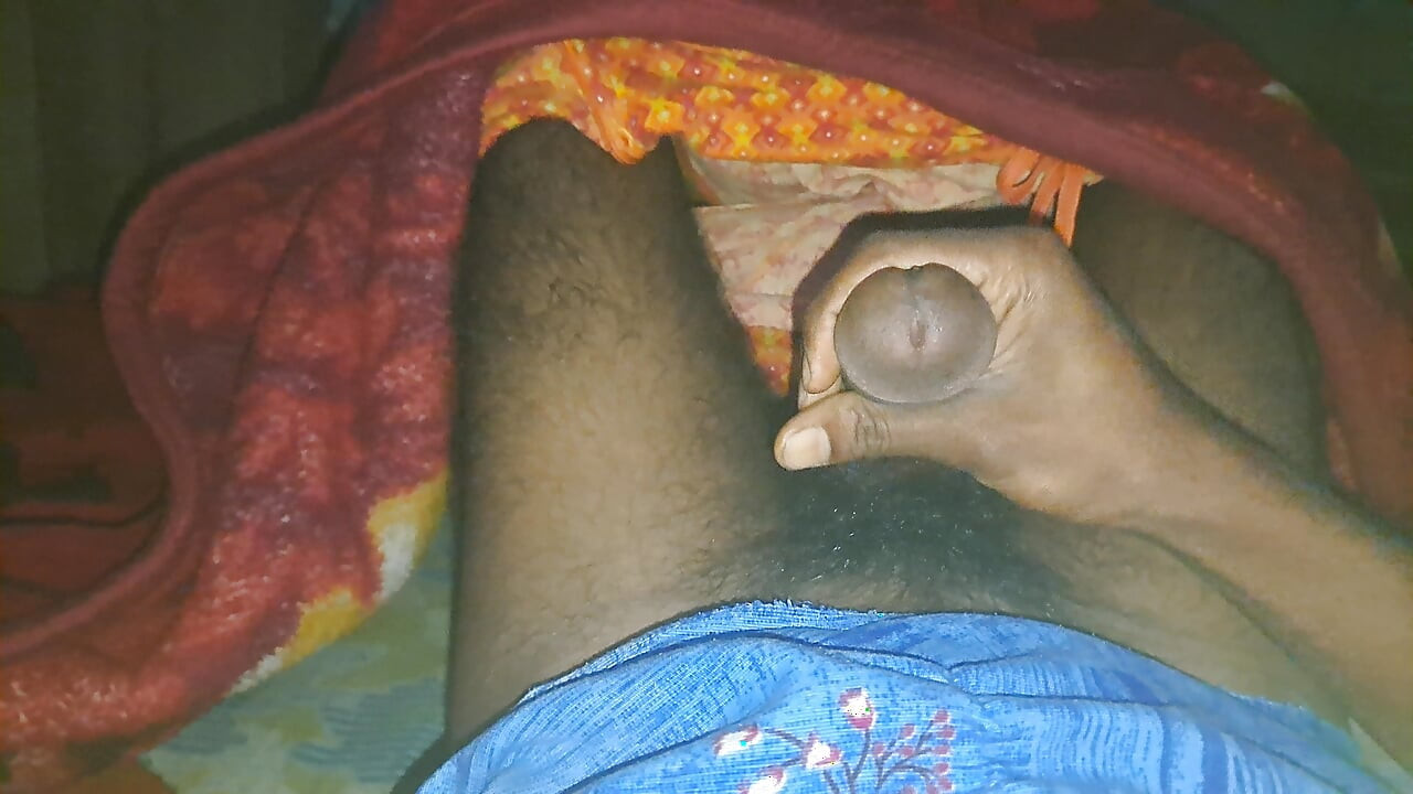 ชายแก่ช่วยตัวเองบนเตียง หมู่บ้านอินเดีย Desi Oldman