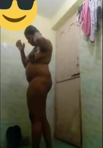 savi bathing recodring  curves  for boyfriend