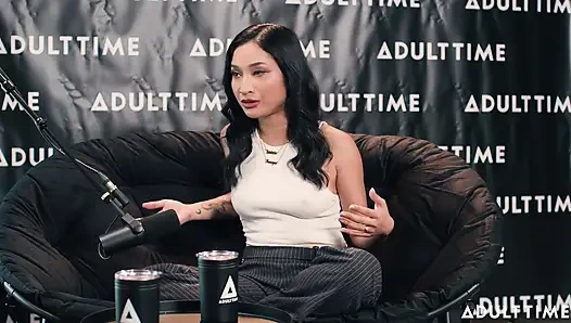 Avery Black насухо шпиля, истинное преступление, и режиссинг VR Corn | Время для взрослых, подкаст