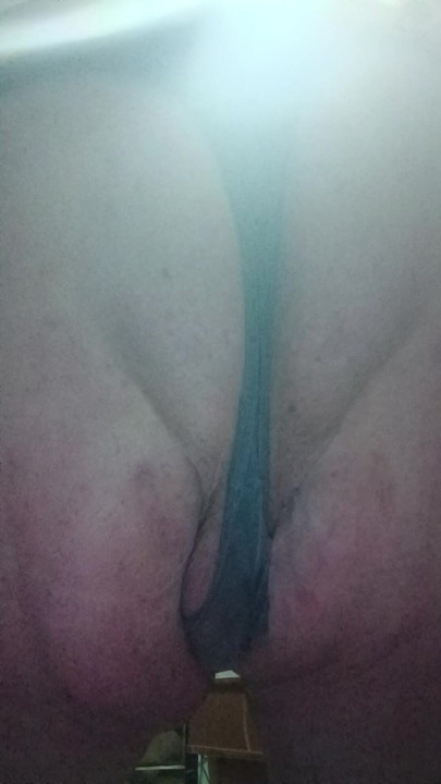 Nice titties n fat ass n small cock