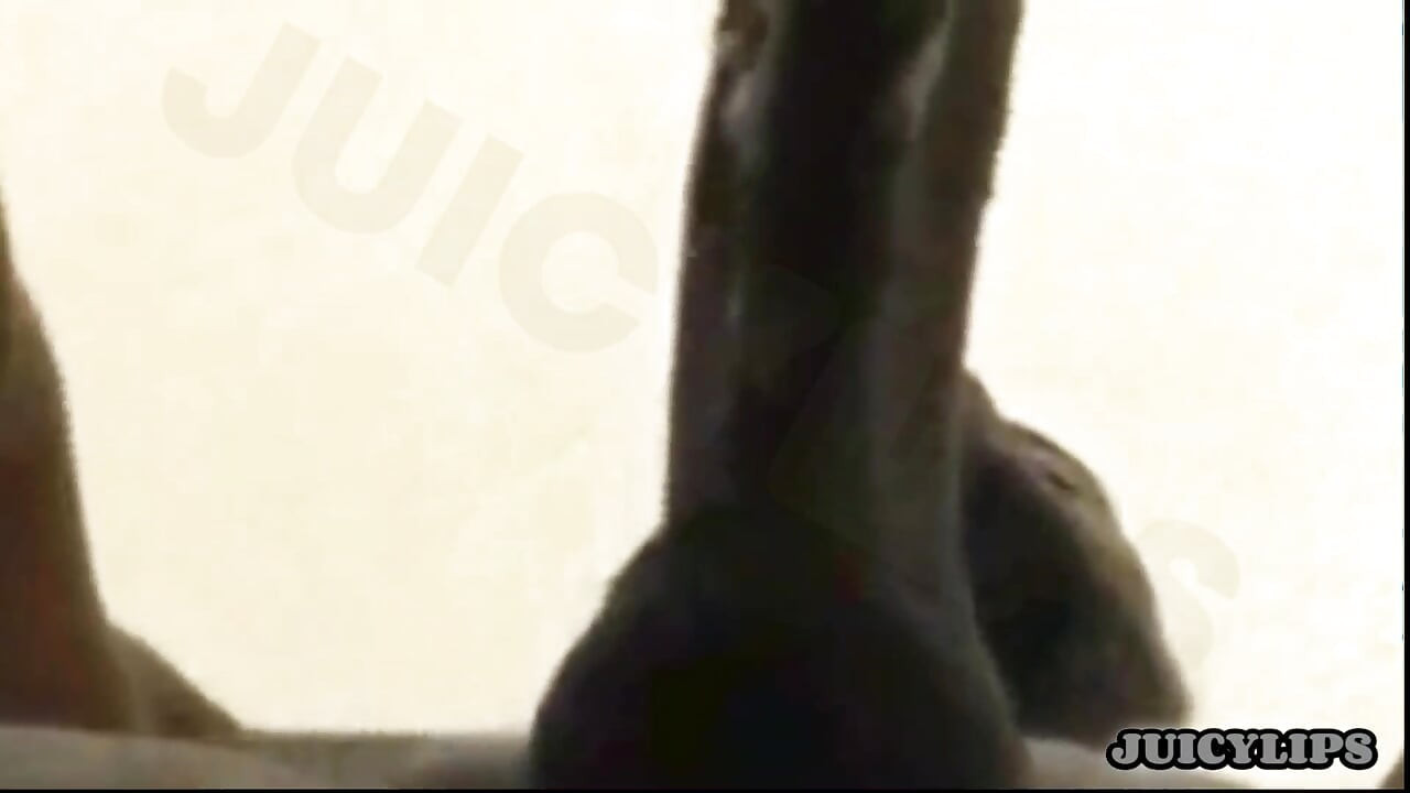 JUICY LIPS-slurped his dick so good making him NUT!!! In 5mins