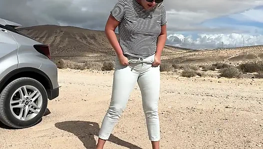 Girl can't hold pee and wet her pants on the public road