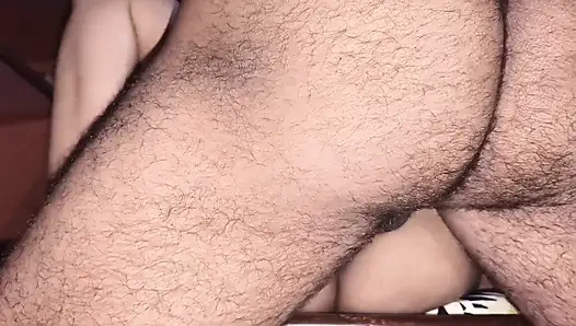 Smy üvey kız kardeşim ailesi evde yokken amını sikme şansı verdi