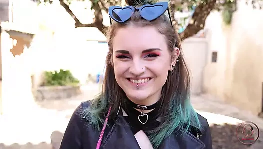 Trixy kitty di ruangan casting pertamanya