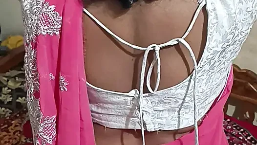 Desi inderin schöne telugu-tante saree fickt heiße romantik muschi doggystyle