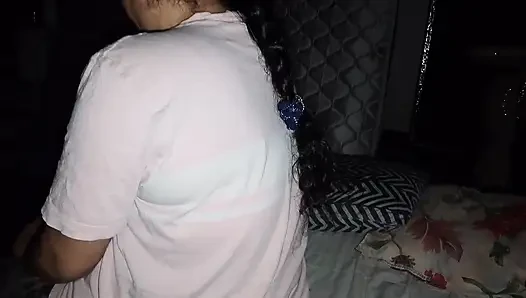 Hintli evli kadınla sabah seksi