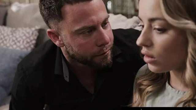 PURE TABOO Anonymous Kidney Donor Seth Gamble Wants Anna Claire Clouds To PROPERLY Thank Him