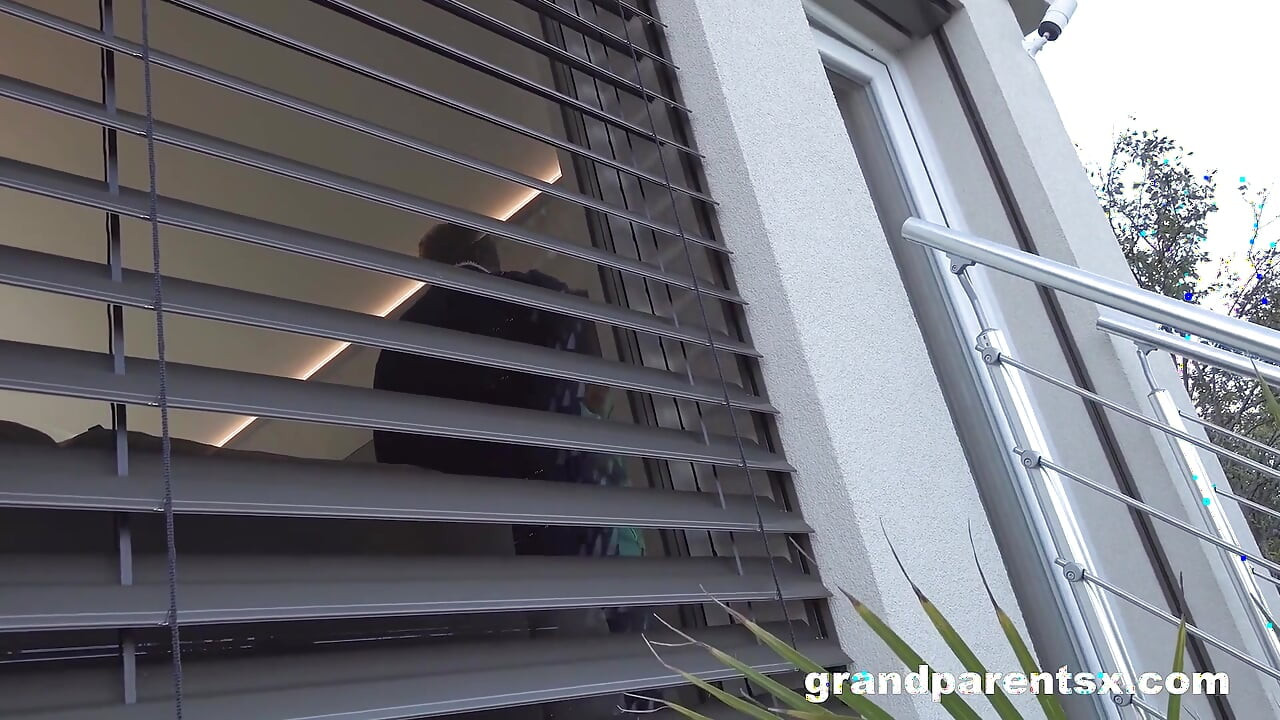 Surprise rousse pour ma femme - grand-parentsx