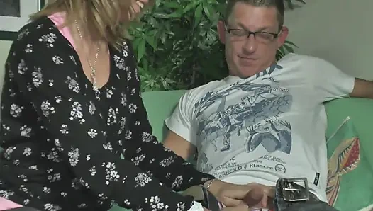 Genç Ve Olgun Hatunlar Vahşi Parmaklama Tutkusu