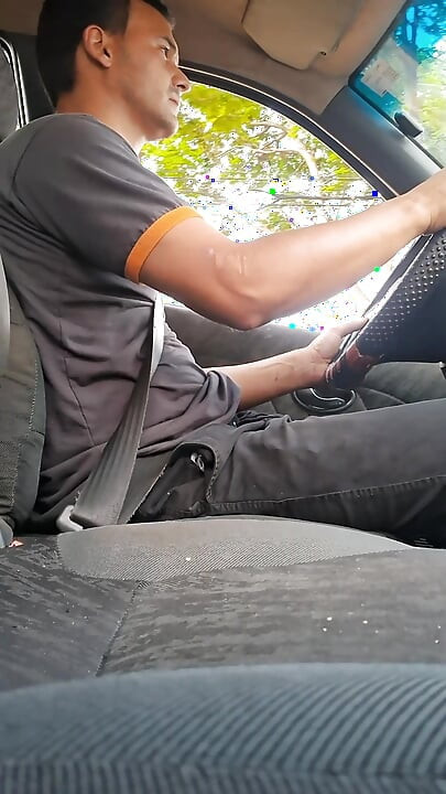 Masturbasi nikmat di jalan