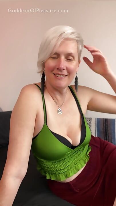 est Friend's Mom Gives Me A JOI To Get Back At Him - Hot MILF JOI