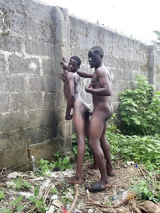 Brown with a Farmer in the Bush Fucking