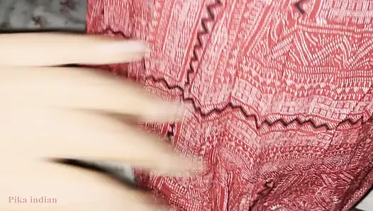 Ateşli hintli kadın seksi tam çıplak ateşli burun halkası seksi görünüyor pika Hintli ateşli çift aşk eğlencesini baştan çıkarıyor