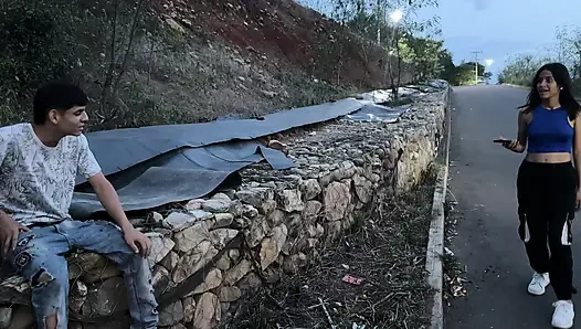 Starker fick mit fremden aus sozialen netzwerken endet mit einem starken abspritzen in meiner muschi.