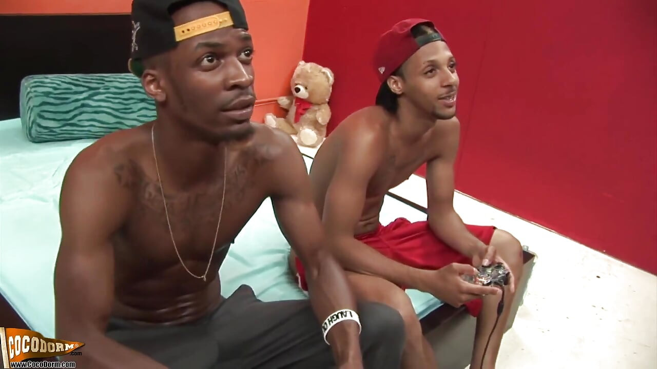 Diego Sanchez & Kristian Dawawan - Xbox Ass