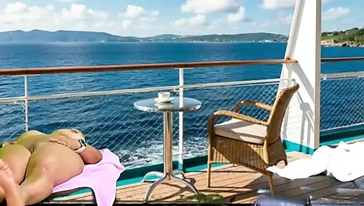 СЕКС-СКАЧКА НА ЛОДКЕ ПО МОРЮ С ADAMANDEVE И LUPO