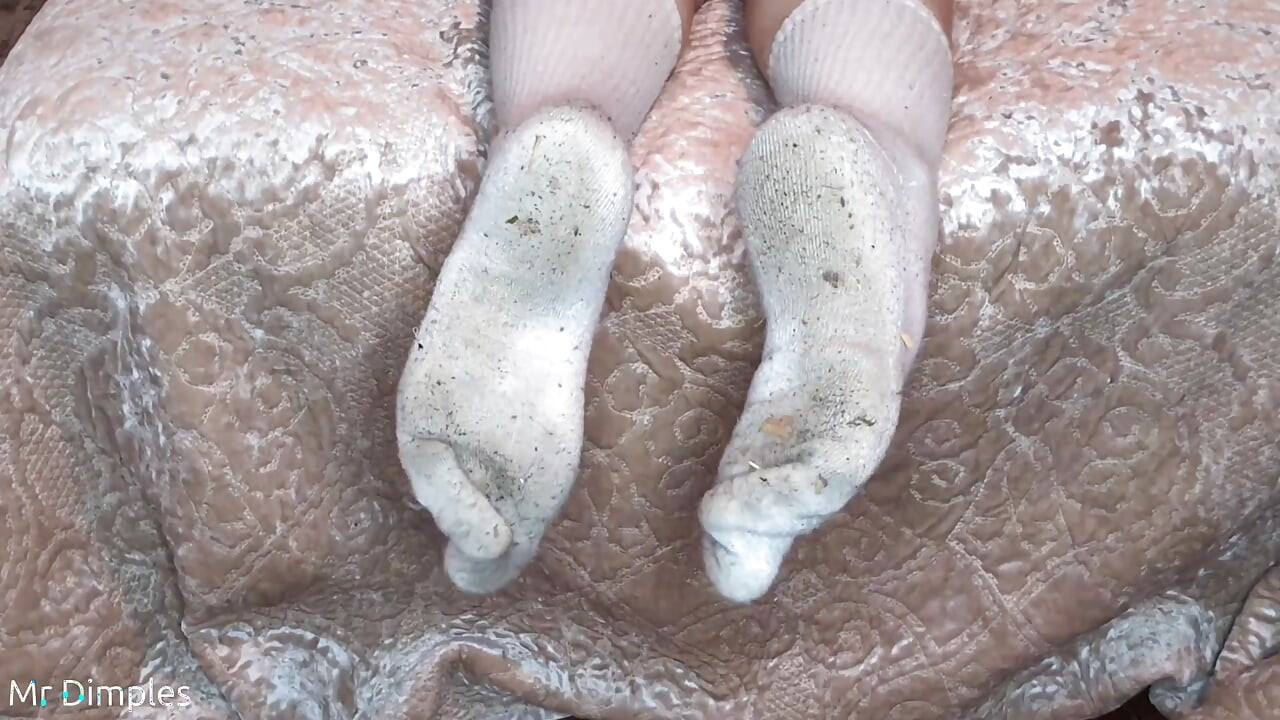 Pokazujem svoje čarape i tabane!