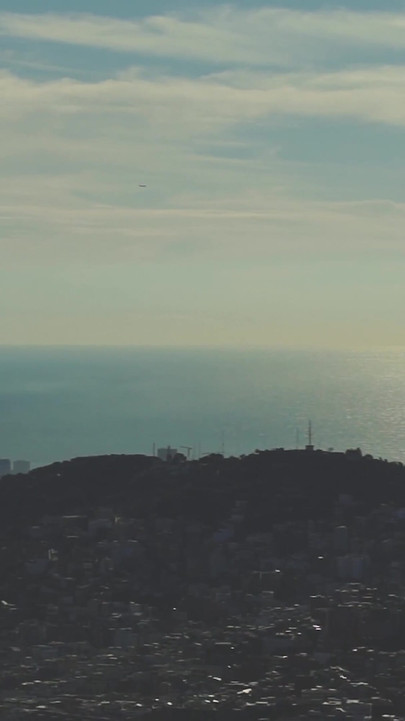 Ovaj anđeo prska u svom prvom međurasnom jebanju