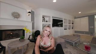 Tonights Girlfriend is Bunny Madison for the ultimate Pornstar Experience