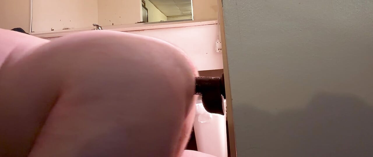 Fat guy solo play time