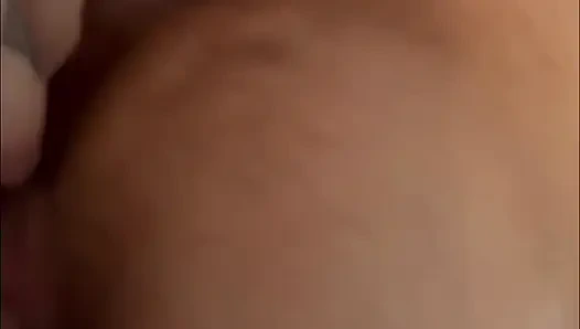 Stiefpapi einen blowjob geben und gefistet werden