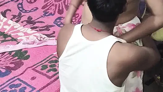 Aksi hot lesbian adik ipar yang lagi asik sama adik iparnya