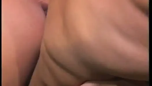 Azgın klasik orta yaşlı seksi kadın sikiliyor