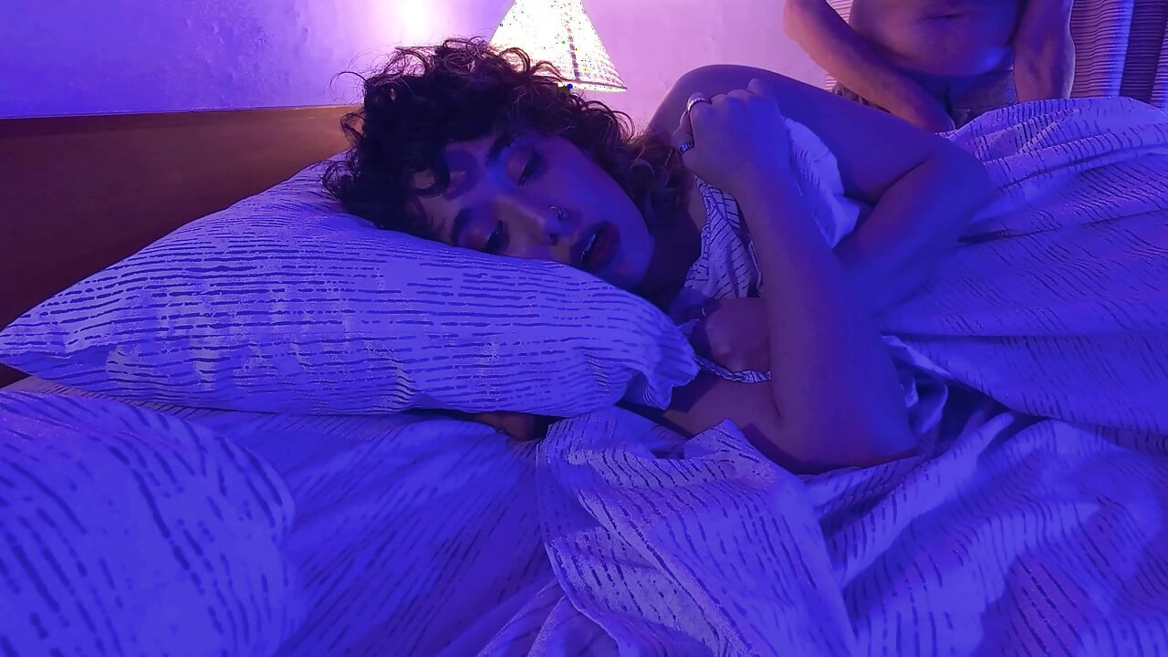 Horny stepdaughter lets her stepdad fuck her tight ass