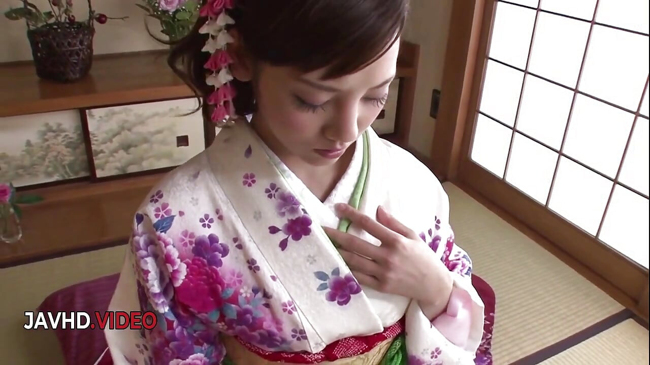 Naughty Japanese Amateur Rei Mizuna Shows Her Sexy Skills Live On Cam