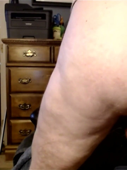Thrusting Butt Plug Works My Ass
