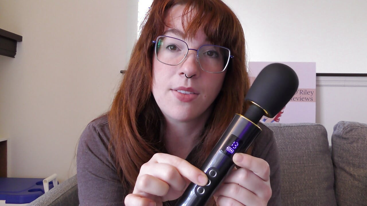NSFW Đánh giá của đèn led hiển thị rung Wand Pro Nhỏ gọn từ Funzze