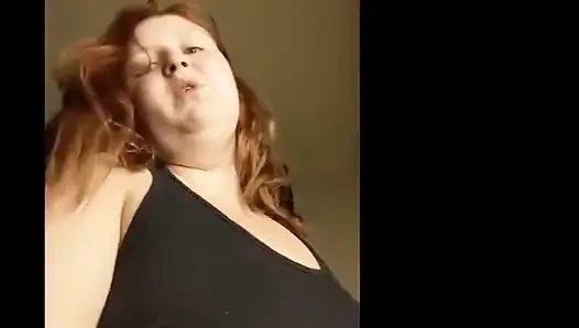 Riesin dominiert paar