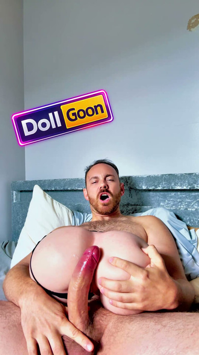Sexy Daddy Hunk has a BIG DICK and knows how to use it!