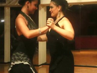 Queer tango : Alexandra Yepes & Milena Molina