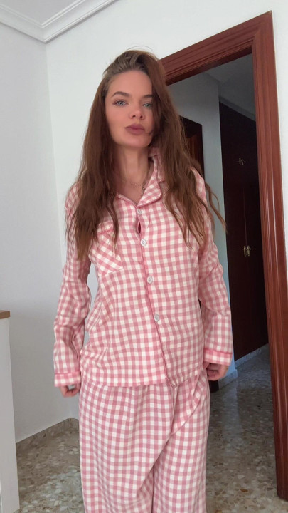 Solo pasando el rato en mis pjs