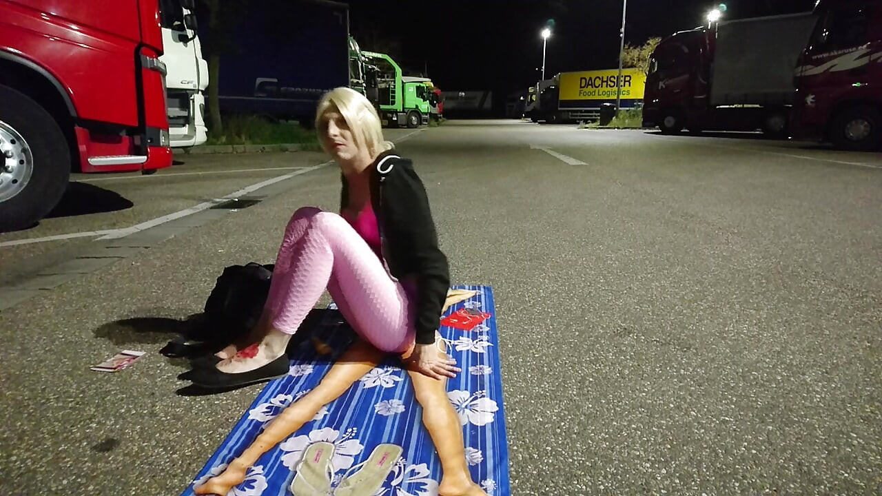 Naked by the truckers
