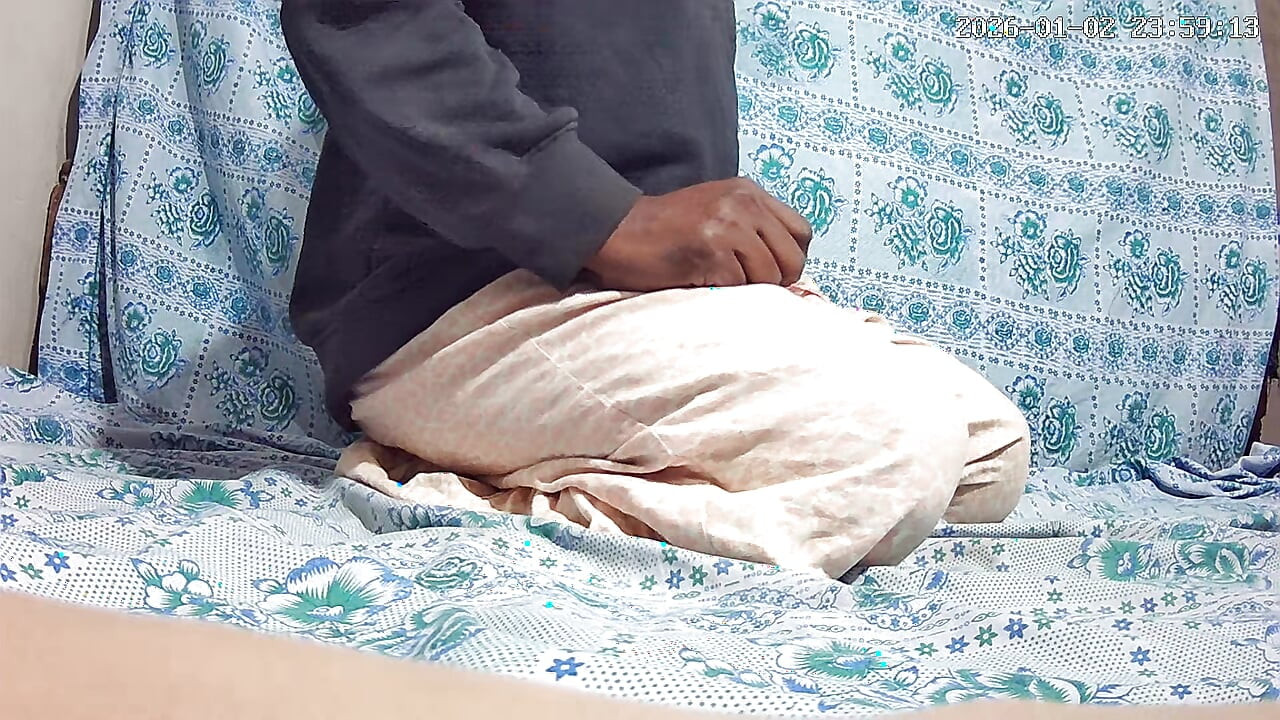 インドのダシボーイ、新年おめでとう、部屋29765での手コキ