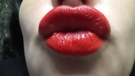 Kiss me baby! Red lipstick and big sexy lips fetish