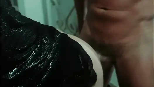 Bu Olgun 2 Penis Lazım, Biri Beyaz, Diğeri Siyah